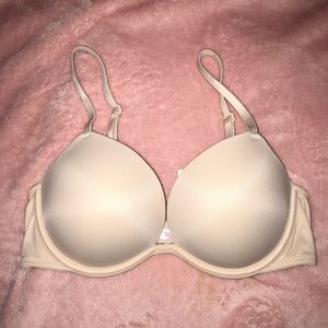 PINK Everywhere Super Push-Up Bra